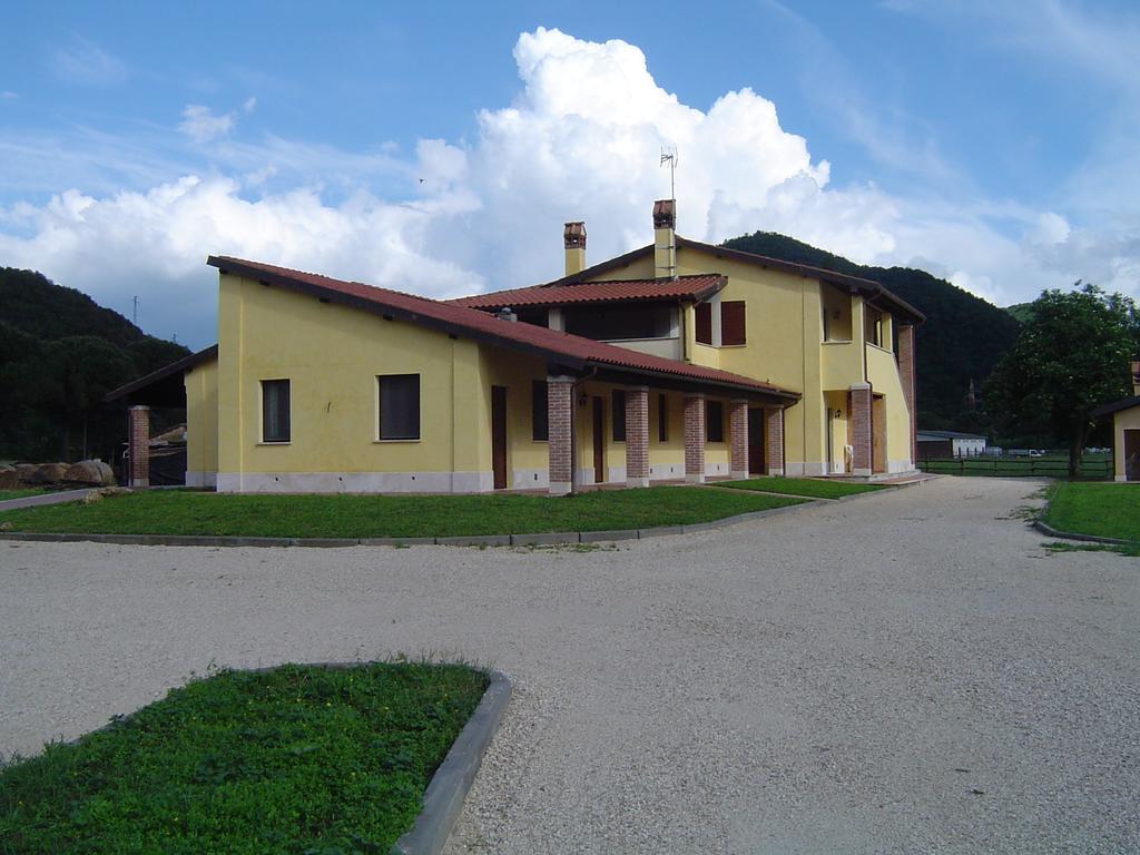 L' Antico Casale Villa Le Marmore Exterior foto